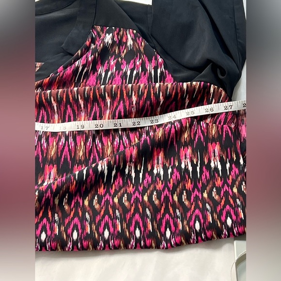 Catherines Blouse Women’s 2X Black Pink Geometric Lightweight Button Up - Picture 7 of 9